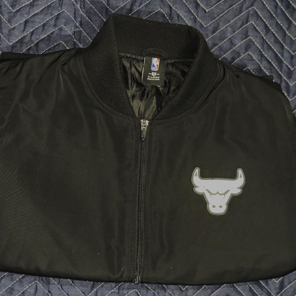 Chicago Bulls NBA Starter Black Label Satin Bomber Jacket